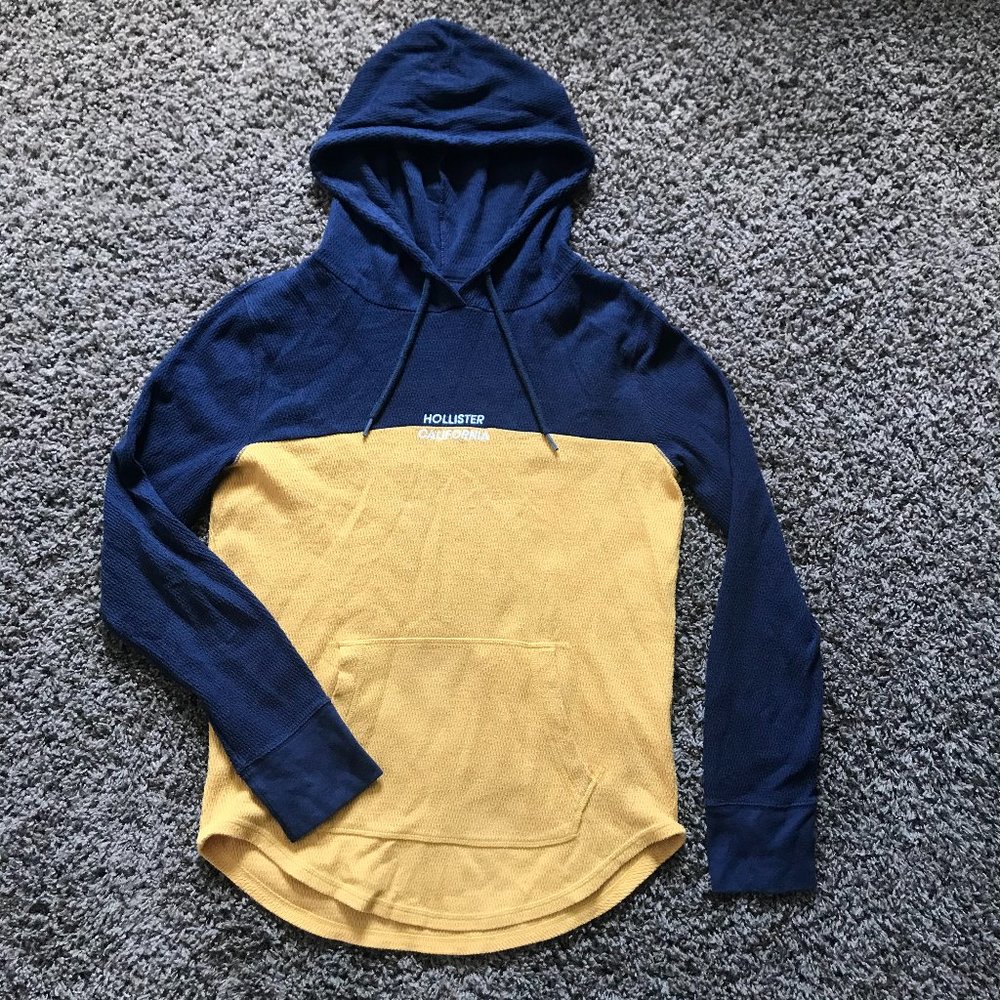 Mens- Hollister long sleeve hoodie tee (mens, small)